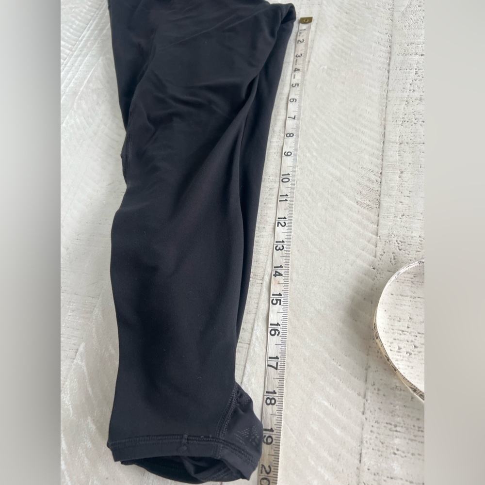 athleta mesh me up ruched legging Capri In black size Large - Picture 7 of 8